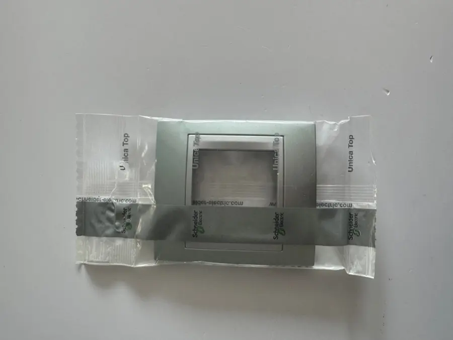 Unica Top - Krycí rámeček jednonásobný, Fluor Green/Aluminiu