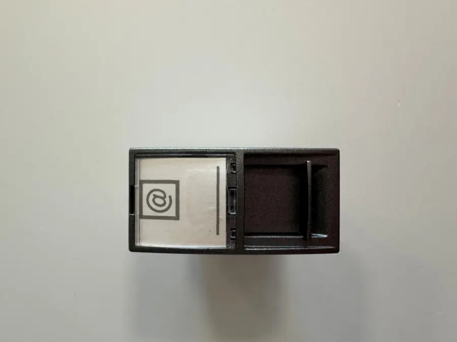 Zásuvka datová 1xRJ45 kat.5e STP,Infra+, 1 modul, grafit