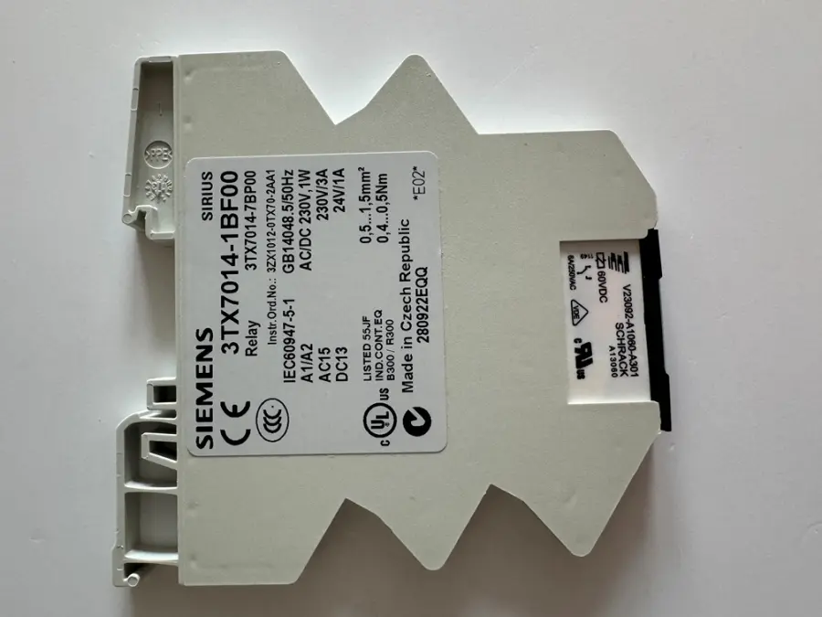 OUTPUT INTERFACE WITH PLUG-IN
RELAY, 1  CHANGEOVER CONTACT