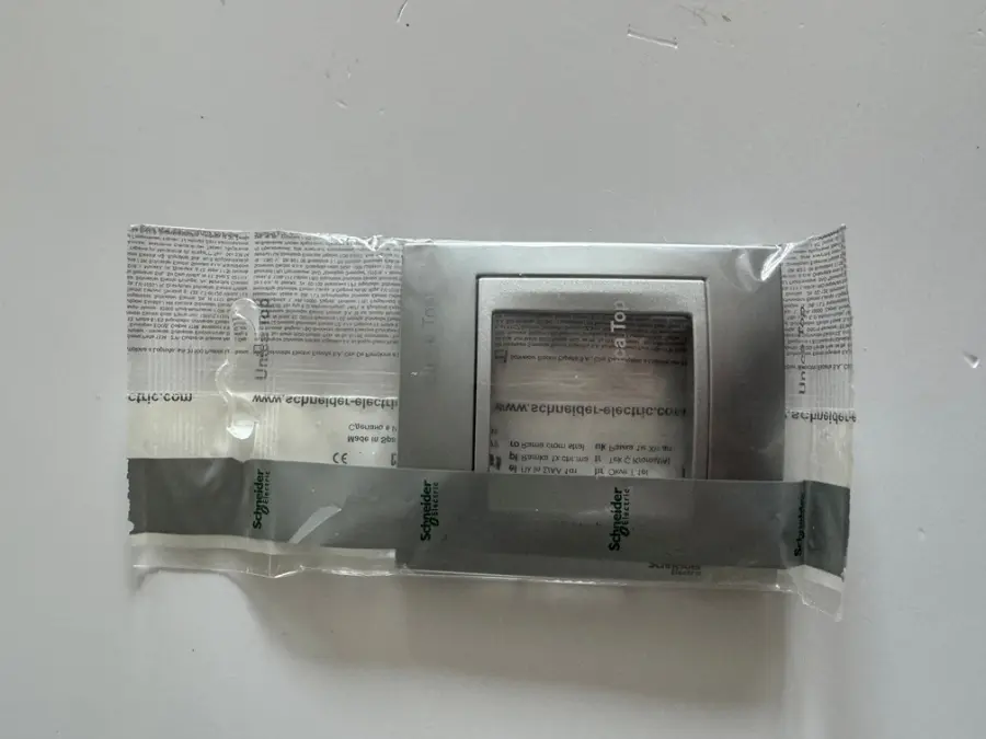Unica Top - Krycí rámeček jednonásobný, Cromo mat/Aluminium