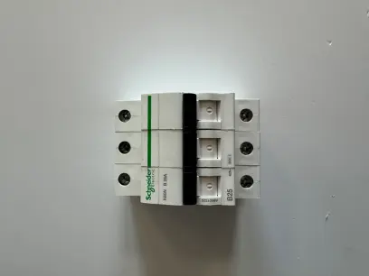 Jistič iK60N 3P 25A  B