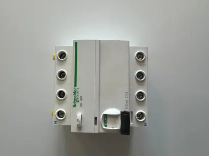 Proudový chránič iID 4P 40A 100mA AC